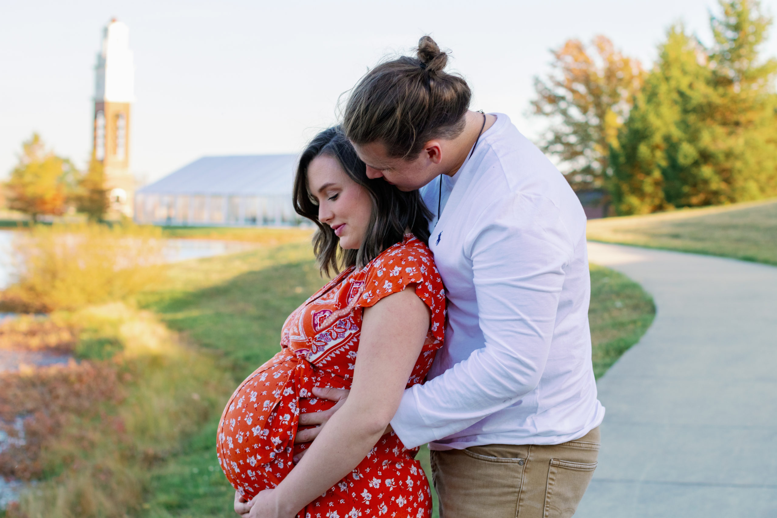 Outdoor Summer Maternity Session