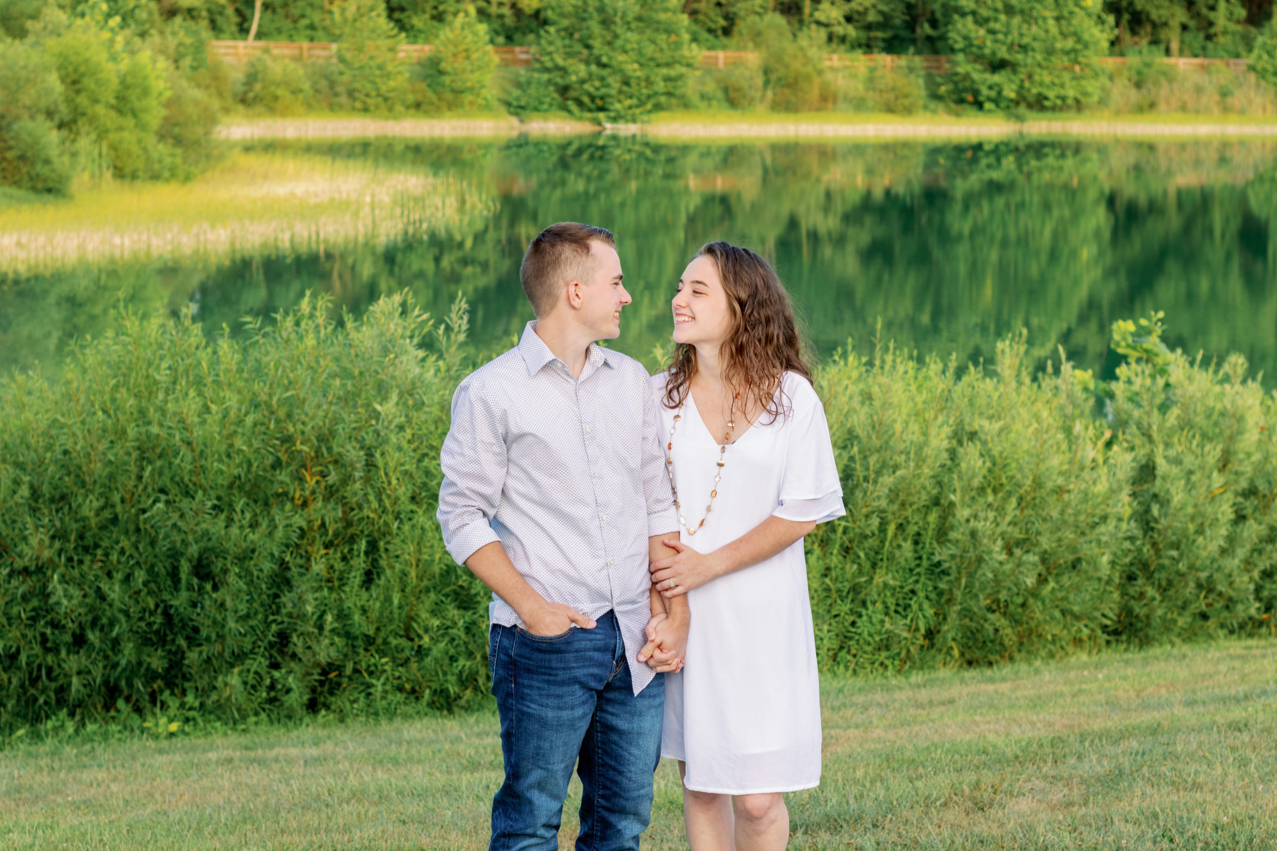 Outdoor Summer Engagement Session